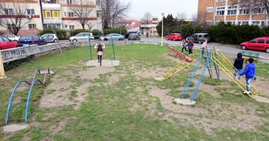 Când scăpăm de mizeriile și ruginiturile din locurile de joacă pentru copii - 7