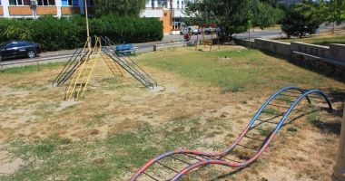 Locurile de joacă din Constanța, periculoase și mizerabile. Când vom deveni un oraș civilizat? - 3