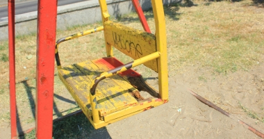 Locurile de joacă din Constanța, periculoase și mizerabile. Când vom deveni un oraș civilizat? - 6