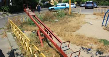 Locurile de joacă din Constanța, periculoase și mizerabile. Când vom deveni un oraș civilizat? - 9