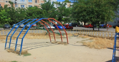 Locurile de joacă din Constanța, periculoase și mizerabile. Când vom deveni un oraș civilizat? - 12