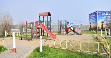 Stire din Social : "Spațiile sunt dezafectate  și copiii nu aveau ce căuta acolo!"