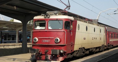 Stire din Economie : Începe școala! Elevii și studenții constănțeni au 50% reducere la tren