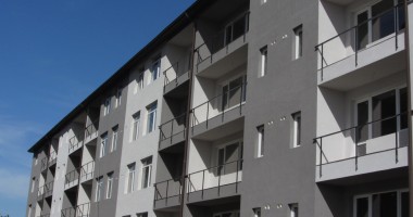 Stire din Economie : Peste 1.200 de locuințe au fost finalizate în primul trimestru din 2013, în sud - estul țării