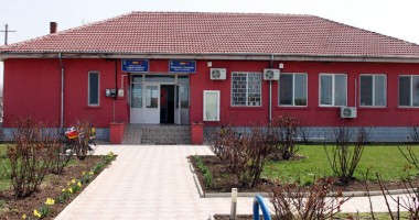 Stire din Politică-Administrație : Locuitorii din Rasova își vor alege noul primar pe 25 mai
