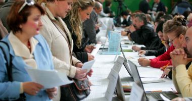 Stire din Social : Din ce în ce mai mulți români vor să-și schimbe locul de muncă