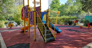 Stire din Social : Locuri de joacă reamenajate,  în Tomis Nord