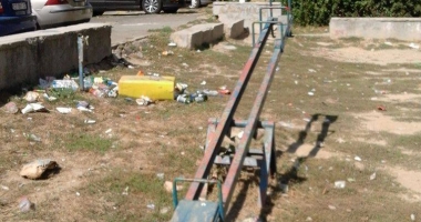 Gata cu ruginiturile! Locurile de joacă din Constanța, demolate de primărie - 4