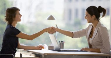 Stire din Social : Locuri de muncă în străinătate. Ce meserii sunt la mare căutare