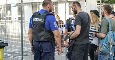 Se caută muncitori necalificați și agenți de securitate