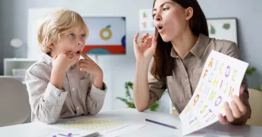 Stire din Sănătate : Terapia logopedică vă ajută să tratați tulburările de vorbire și limbaj