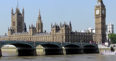 Stire din Actualitate : Consiliul Europei critică atitudinea Marii Britanii de stigmatizare a imigranților români