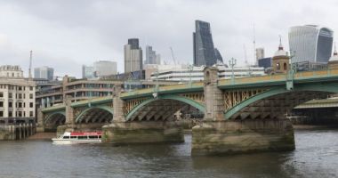 Panică la Londra. S-a închis London Bridge, poliția - intervenție în forță! GALERIE FOTO - 9