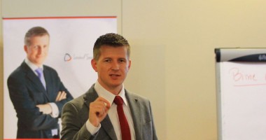 Stire din Economie : Vrei să-ți crești afacerea? Iată câteva ponturi, de la un tânăr de succes