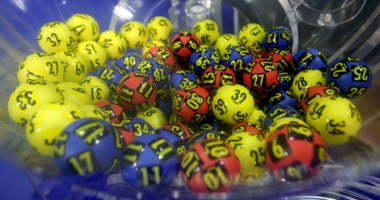 Stire din Social : LOTO. Peste 2,37 milioane euro , report la tragerile loto 6 din 49