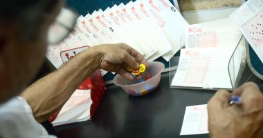 Stire din Social : Loto. Report de peste 3,6 milioane euro la categoria întâi la 6 din 49