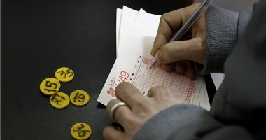 Stire din Social : Report de aproape șase milioane de euro, la Loto 6 din 49