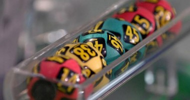 Stire din Social : Report de peste 7,8 milioane de euro la Loto 6 din 49