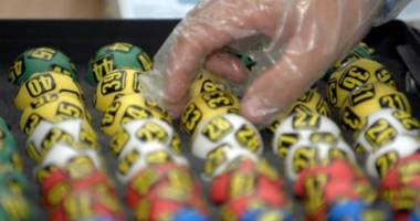 Stire din Social : LOTO. Report de peste 2,92 milioane de euro la 6 din 49