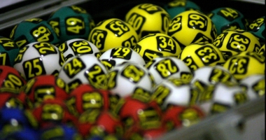 Stire din Social : LOTO: Report de aproape trei milioane de euro la 6/49