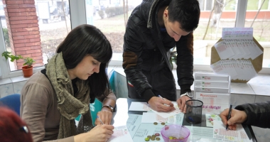 Stire din Social : Premii importante la tragerile loto  de duminică