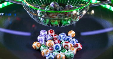 Stire din Social : LOTO. Poturi uriaşe la tragerile din week-end
