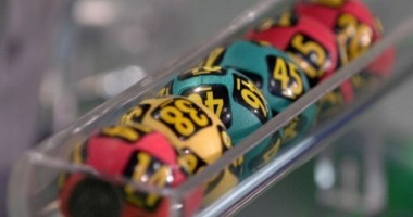 Stire din Social : Loto. Report de aproape șase milioane de lei la 6 din 49