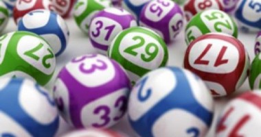 Stire din Social : Loto. Report de peste patru milioane de euro la Loto 6 din 49