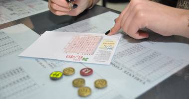 Stire din Social : Premiul Loto 6/49, de peste 8,3 milioane de lei, nu a fost câștigat