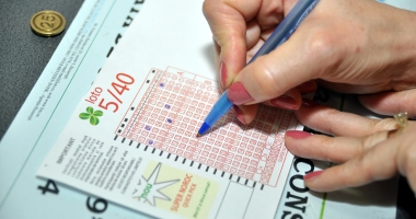 Stire din Social : Reportul la 6 din 49 a depășit trei milioane de euro