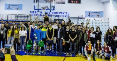 Stire din Sport : LPS "Nicolae Rotaru" și Liceul "Traian" s-au impus în finalele ONSS, la baschet