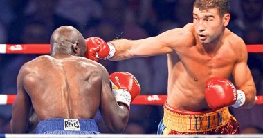 Stire din Sport : Lucian Bute, "demolat" de Jean Pascal
