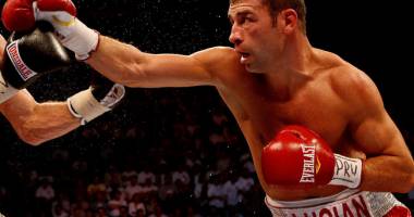 Stire din Sport : Lucian Bute a pierdut meciul pentru titlul mondial IBF cu James DeGale