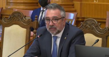 Stire din Cultură-Educație : Lucian Romașcanu: ”Una dintre menirile principale ale dascălilor, ale bibliotecarilor, este să facă liber drumul către lectură”