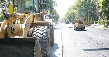 Stire din Politică-Administrație : Reabilitarea tramei stradale, prioritară pentru primarul Marian Iordache