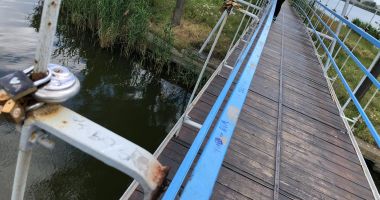 Lucrări de urgenţă de punere în siguranţă a podului suspendat din Parcul Tăbăcărie - 1