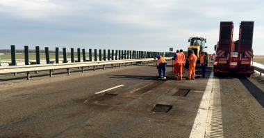 Lucrări pe Autostrada Soarelui, atât noaptea, cât și în week-end