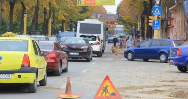 Galerie FOTO. Constanța, plină de tranșee și mormane de pământ - 4