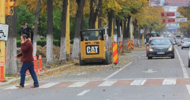 Galerie FOTO. Constanța, plină de tranșee și mormane de pământ - 2