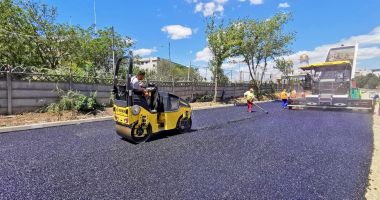 Stire din Social : Lucrări de amenajare a parcării de pe strada Ștefăniță Vodă. Nu staționaționați în zonă!