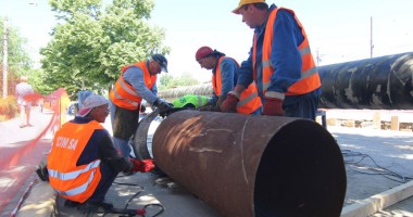 Rețeaua de apă potabilă de pe bd-ul 1 Mai, modernizată pe bani europeni - 4