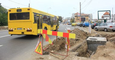 Galerie FOTO. Constanța, plină de tranșee și mormane de pământ - 8