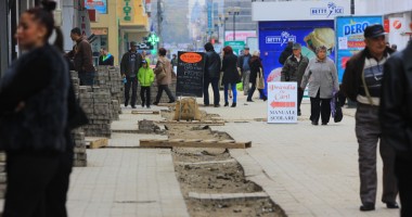 Galerie FOTO. Constanța, plină de tranșee și mormane de pământ - 9