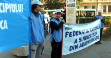 Stire din Economie : Lucrătorii din administrația locală intră în grevă pe 30 aprile