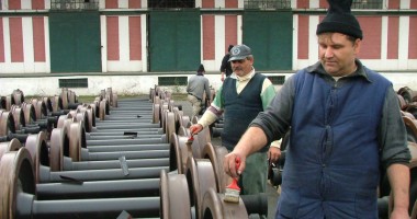 Stire din Economie : Pe piața forței de muncă, e liniștea dinaintea furtunii
