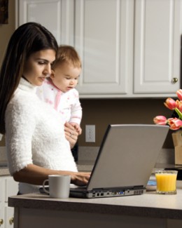 Stire din Social : Ați renunța la job  pentru a lucra de acasă?