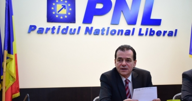 Stire din Politică-Administrație : "Parlamentarii PNL nu vor vota moțiunea  de cenzură"