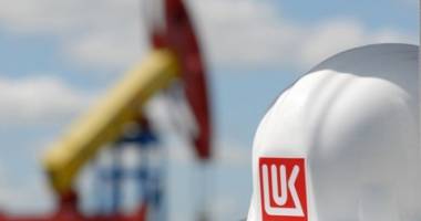 Stire din Economie : Lukoil se retrage de pe piața din Letonia și Lituania