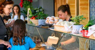 Sărbătoare la 'Pui pe Jar'. Un nou restaurant s-a deschis pe Baba Novac - 3