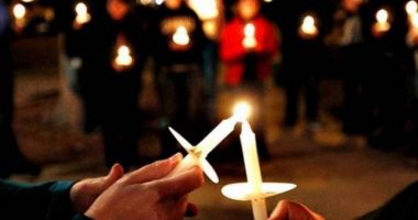 Sfânta Lumină de la Ierusalim a ajuns în România